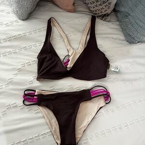 L space reversible bikini